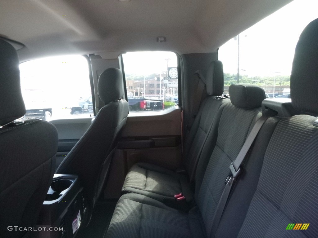 2017 F150 XL SuperCab 4x4 - Ingot Silver / Black photo #11