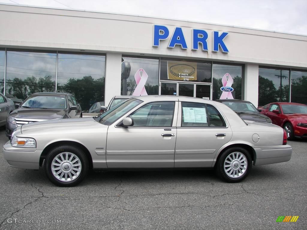 2009 Grand Marquis LS Ultimate Edition - Smokestone Metallic / Medium Light Stone photo #20