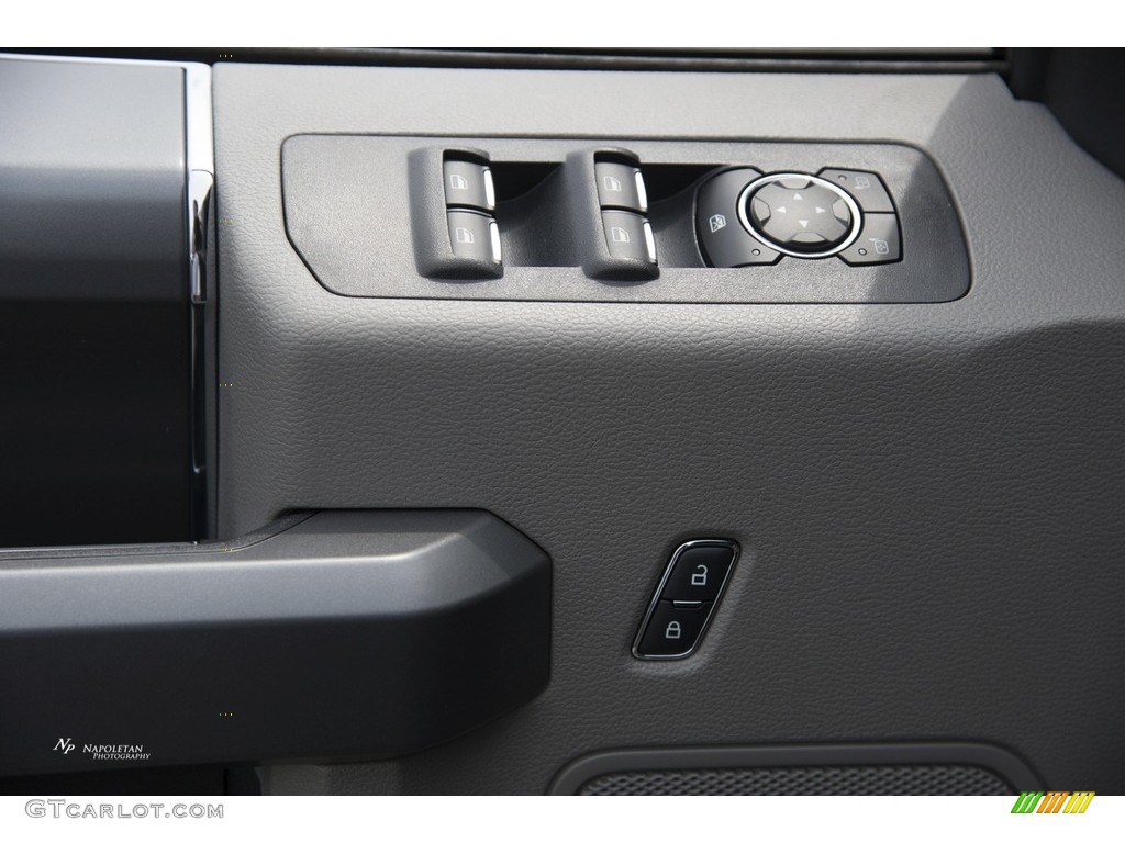 2017 F150 XLT SuperCrew 4x4 - Blue Jeans / Earth Gray photo #7