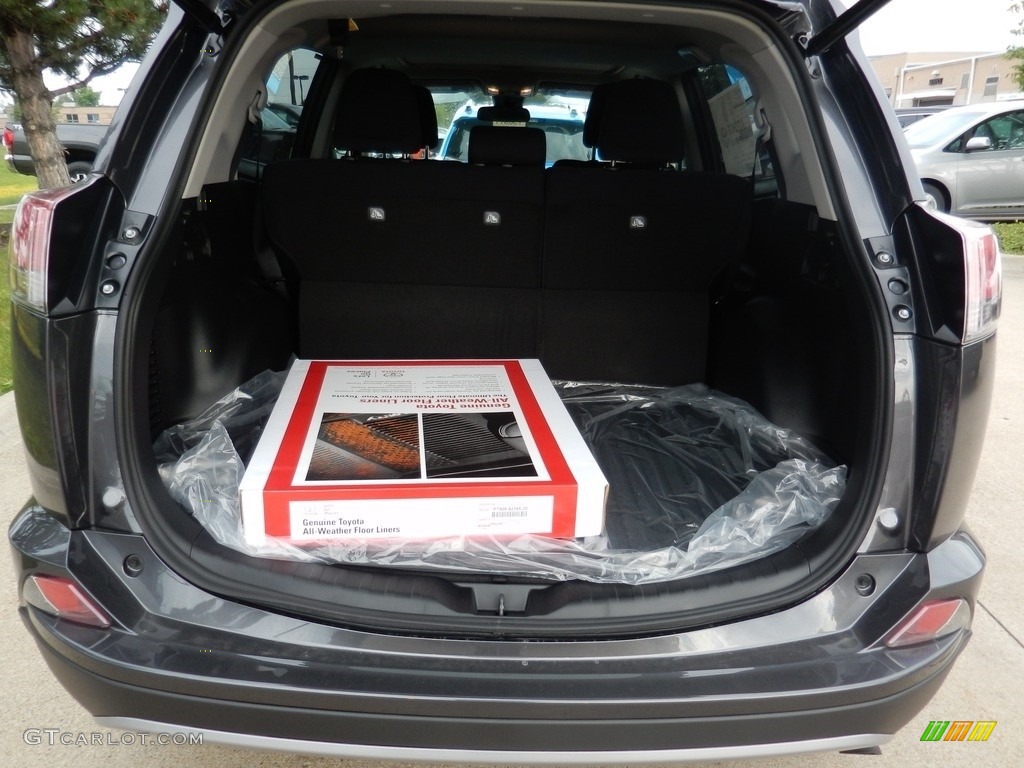 2017 RAV4 XLE - Magnetic Gray Metallic / Black photo #6