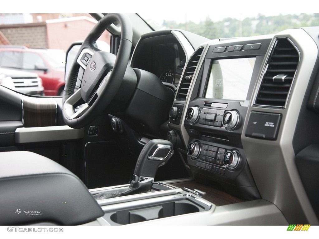 2017 F150 Lariat SuperCrew 4X4 - White Platinum / Black photo #12