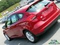 Ruby Red - Focus SE Hatch Photo No. 35