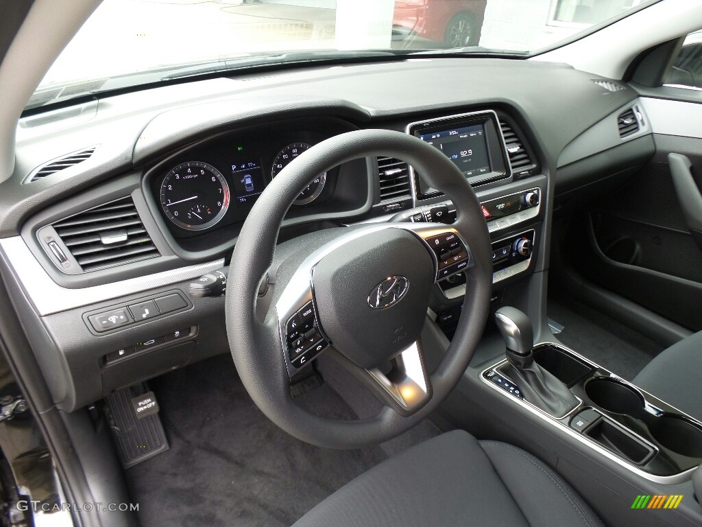 2018 Hyundai Sonata SE Black Dashboard Photo #121515472