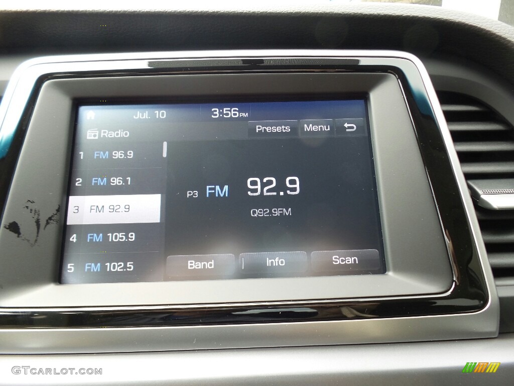 2018 Hyundai Sonata SE Controls Photo #121515938