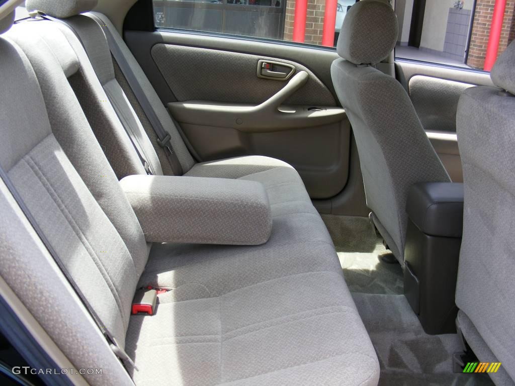 2000 Camry LE - Black / Oak photo #12