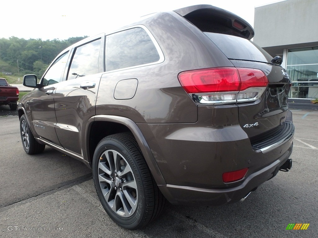2017 Grand Cherokee Overland 4x4 - Walnut Brown Metallic / Black photo #2