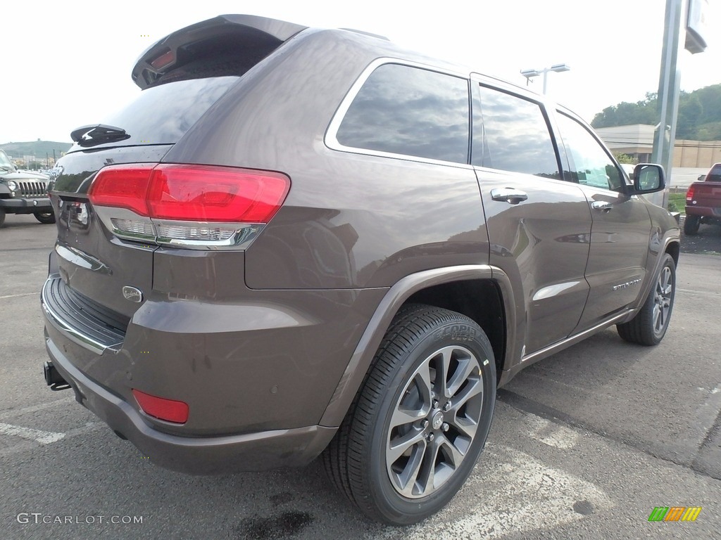 2017 Grand Cherokee Overland 4x4 - Walnut Brown Metallic / Black photo #5