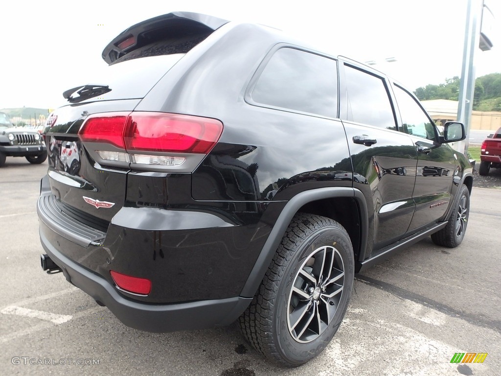 2017 Grand Cherokee Trailhawk 4x4 - Diamond Black Crystal Pearl / Black/Dark Ruby Red photo #5