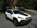 Bright White - Cherokee Trailhawk 4x4 Photo No. 4