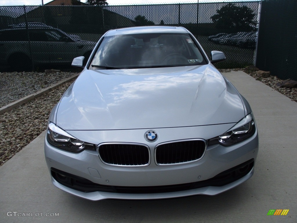 2017 3 Series 320i xDrive Sedan - Glacier Silver Metallic / Black photo #6