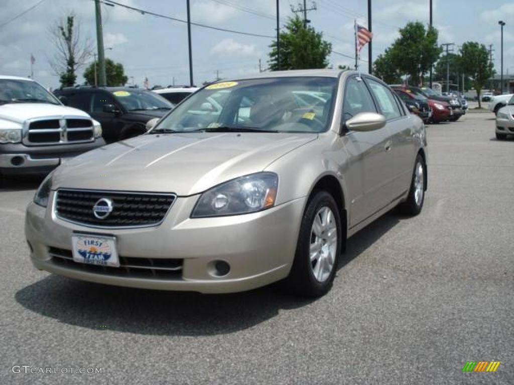 2005 Altima 2.5 S - Coral Sand Metallic / Blond photo #1