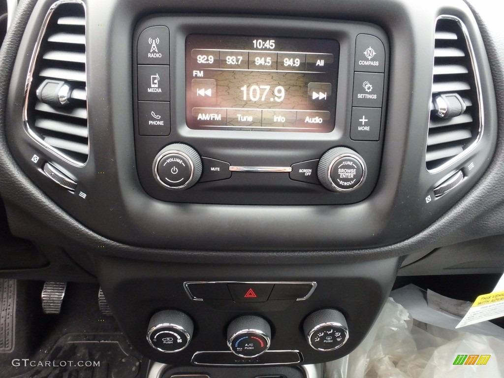 2017 Jeep Compass Sport Controls Photo #121535006