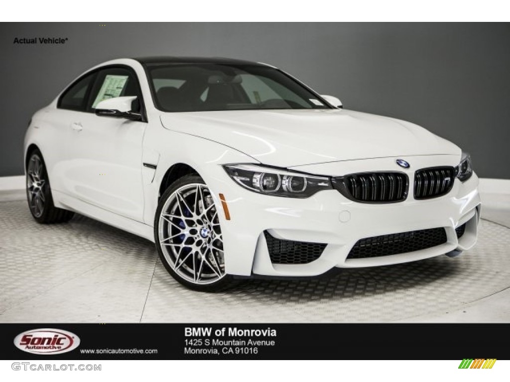 Alpine White BMW M4