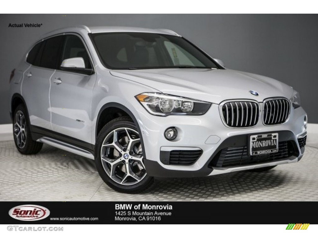 Glacier Silver Metallic BMW X1