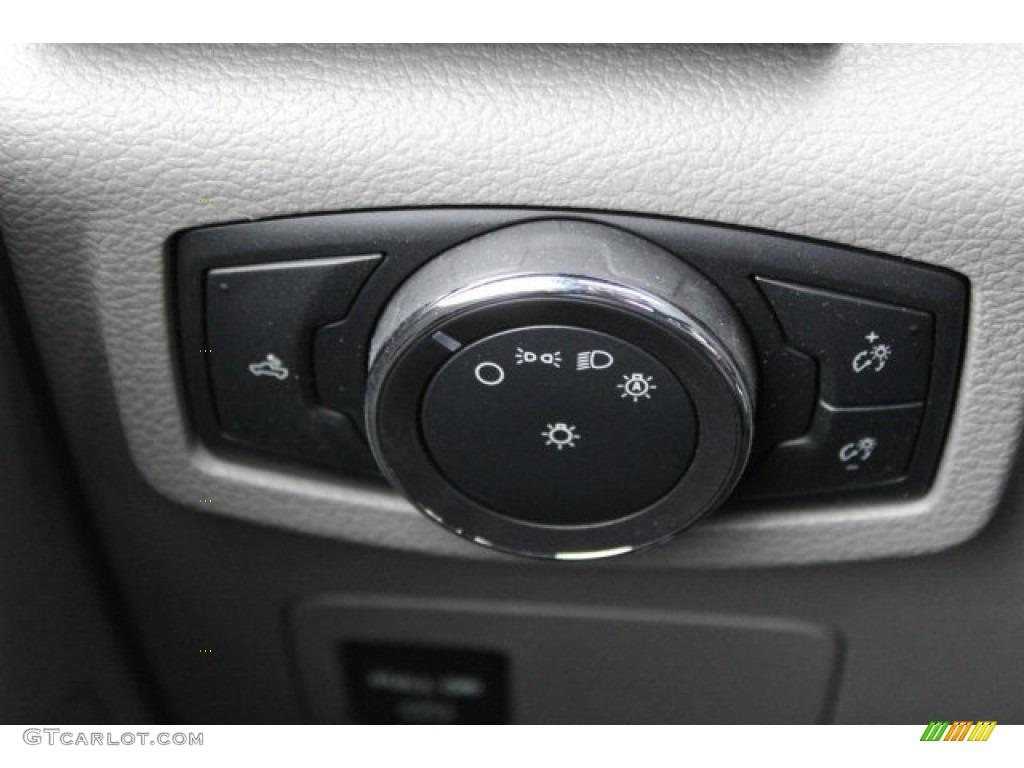 2017 F150 XL Regular Cab - Oxford White / Earth Gray photo #20