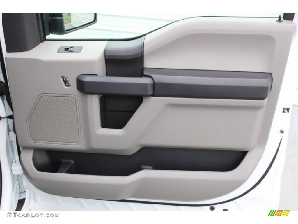 2017 F150 XL Regular Cab - Oxford White / Earth Gray photo #23