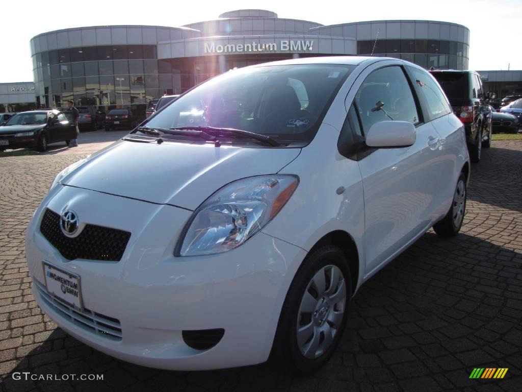 2008 Yaris 3 Door Liftback - Polar White / Dark Charcoal photo #1