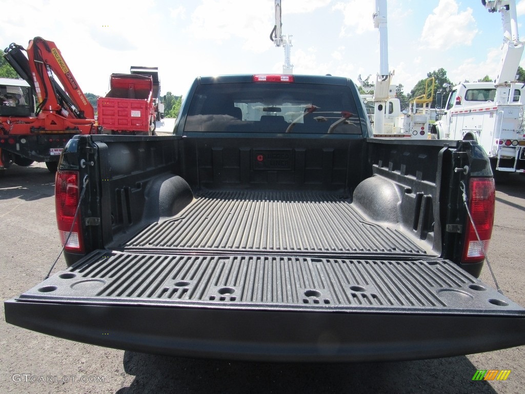 2011 Ram 1500 SLT Crew Cab 4x4 - Hunter Green Pearl / Dark Slate Gray/Medium Graystone photo #9