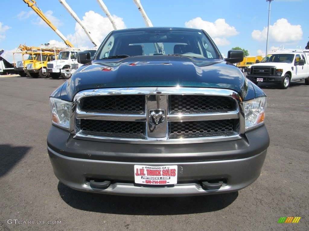 2011 Ram 1500 SLT Crew Cab 4x4 - Hunter Green Pearl / Dark Slate Gray/Medium Graystone photo #32