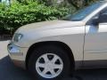 Linen Gold Metallic Pearl - Pacifica Touring Photo No. 15