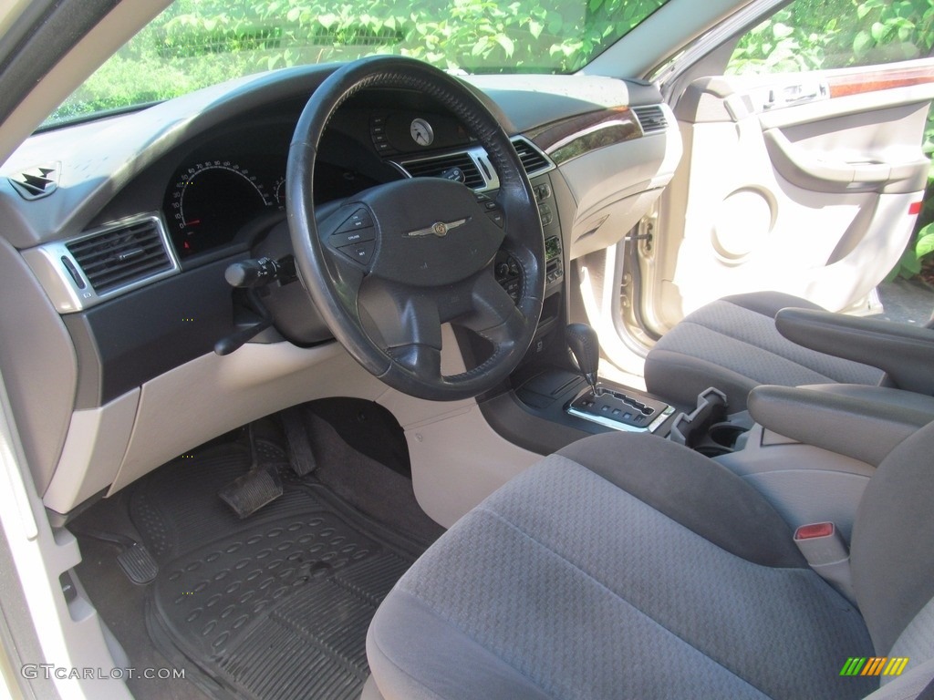 2005 Pacifica Touring - Linen Gold Metallic Pearl / Light Taupe photo #30