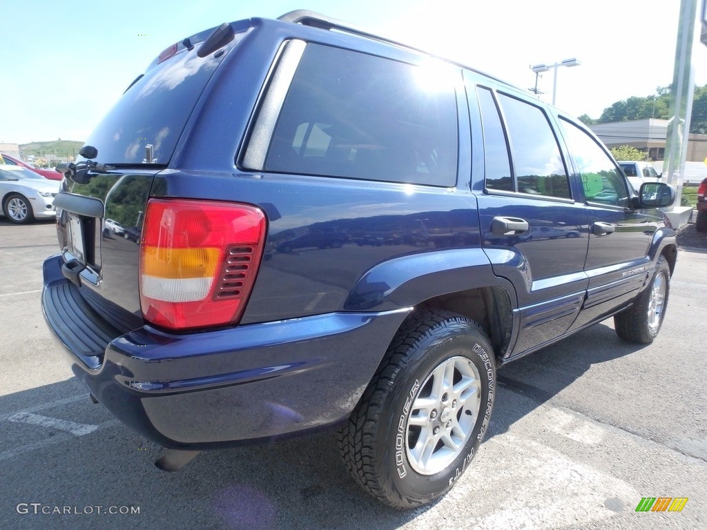 2004 Grand Cherokee Laredo 4x4 - Midnight Blue Pearl / Sandstone photo #7