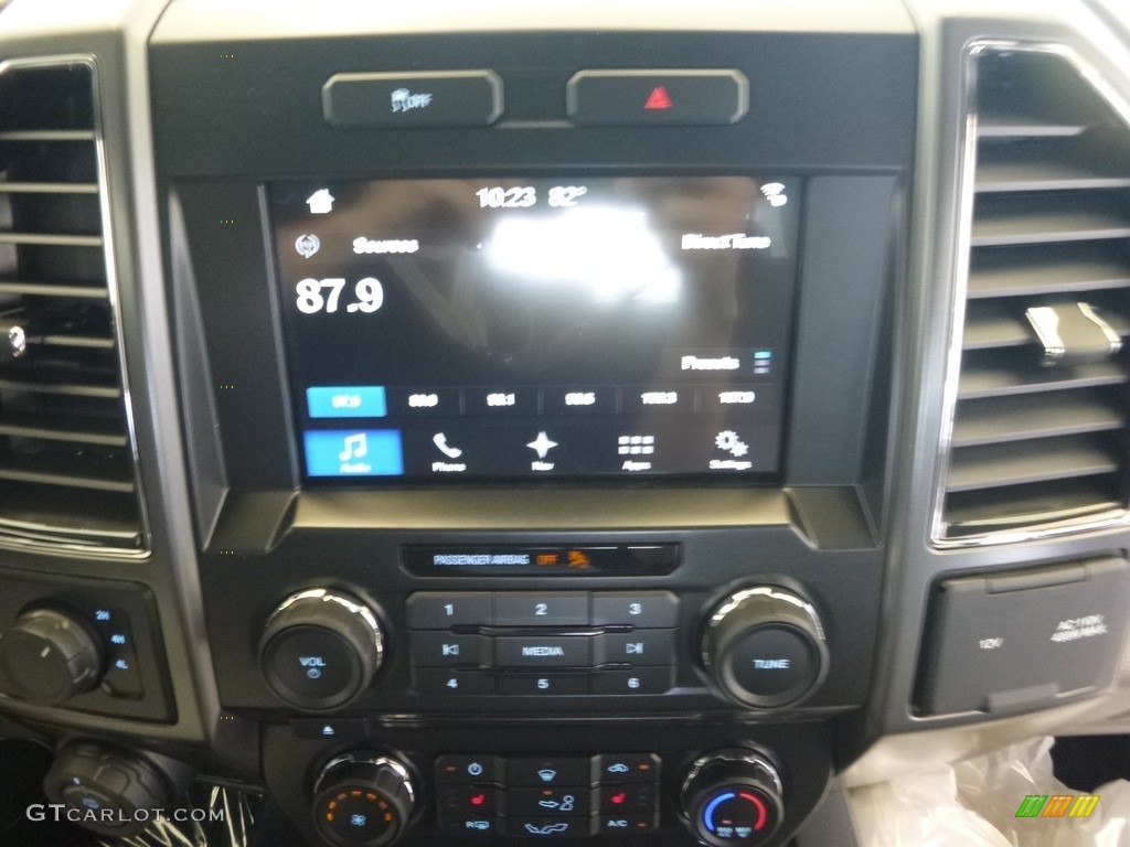 2017 F150 XLT SuperCrew 4x4 - Blue Jeans / Earth Gray photo #15