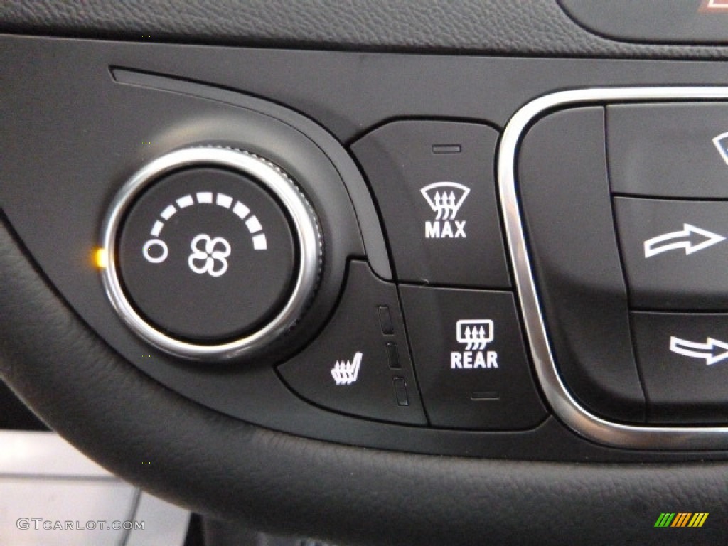 2017 Malibu LT - Summit White / Jet Black photo #17