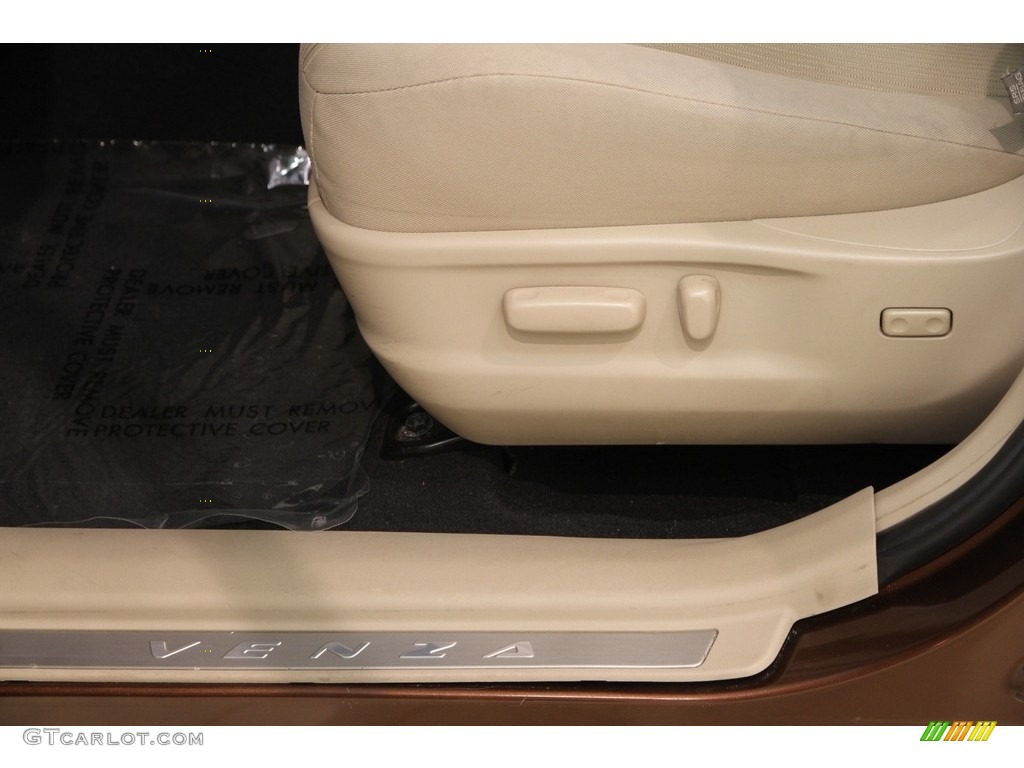 2010 Venza V6 AWD - Sunset Bronze Mica / Ivory photo #7