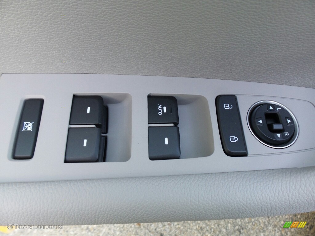 2018 Hyundai Sonata SE Controls Photo #121566507