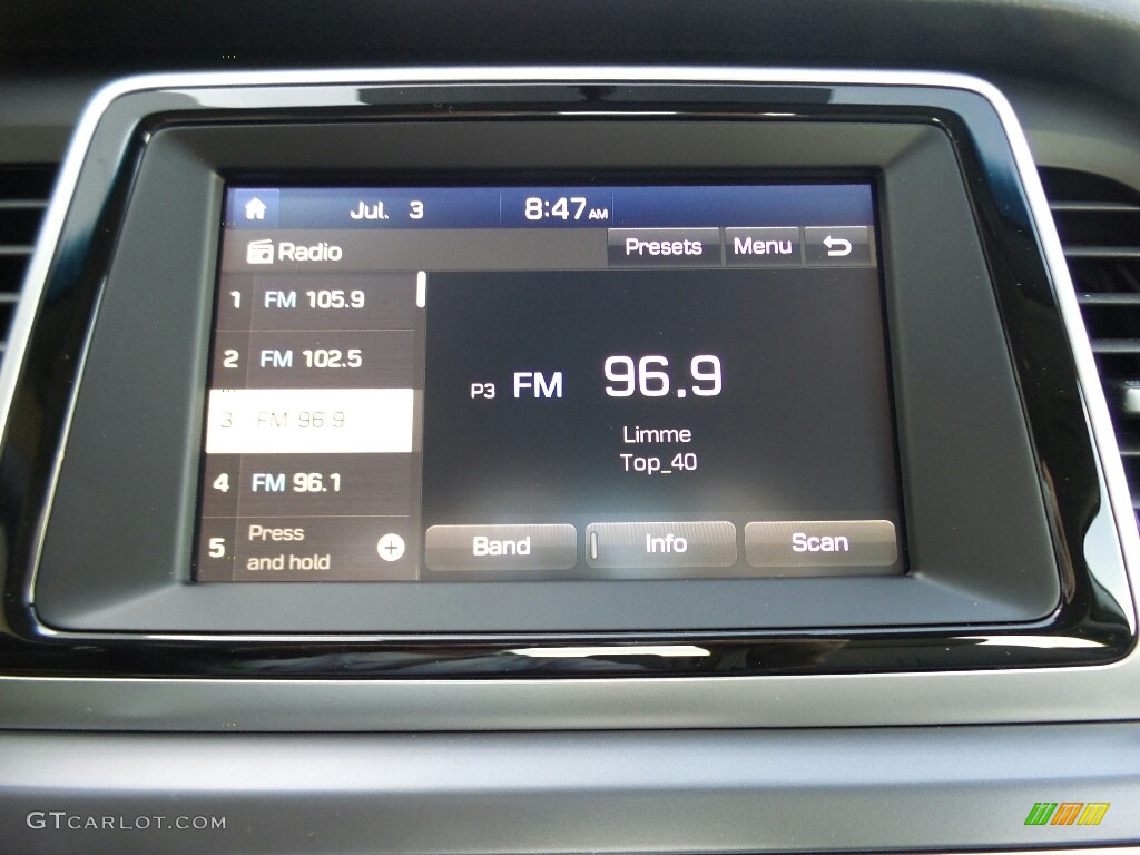 2018 Hyundai Sonata SE Audio System Photos