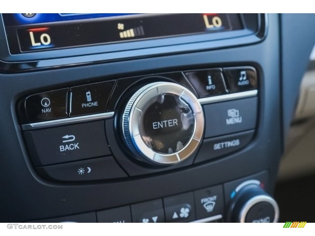 2018 Acura RDX AWD Technology Controls Photo #121569265