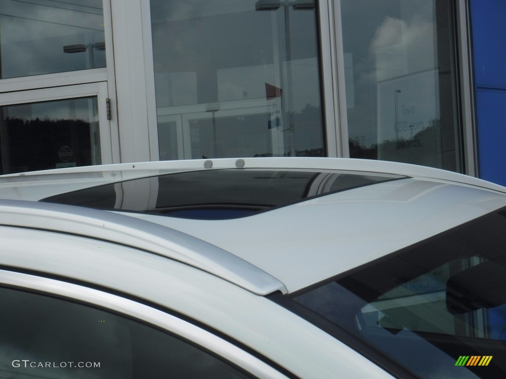 2016 CR-V Touring AWD - White Diamond Pearl / Beige photo #4
