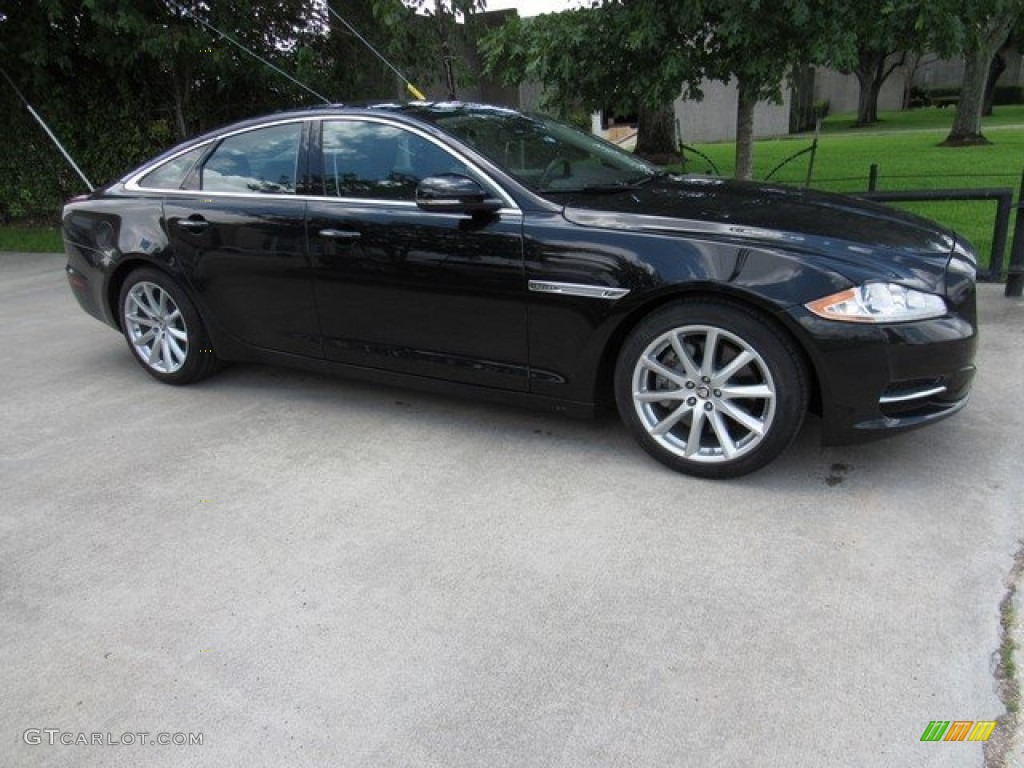 2013 XJ XJ - Ultimate Black Metallic / Jet photo #1