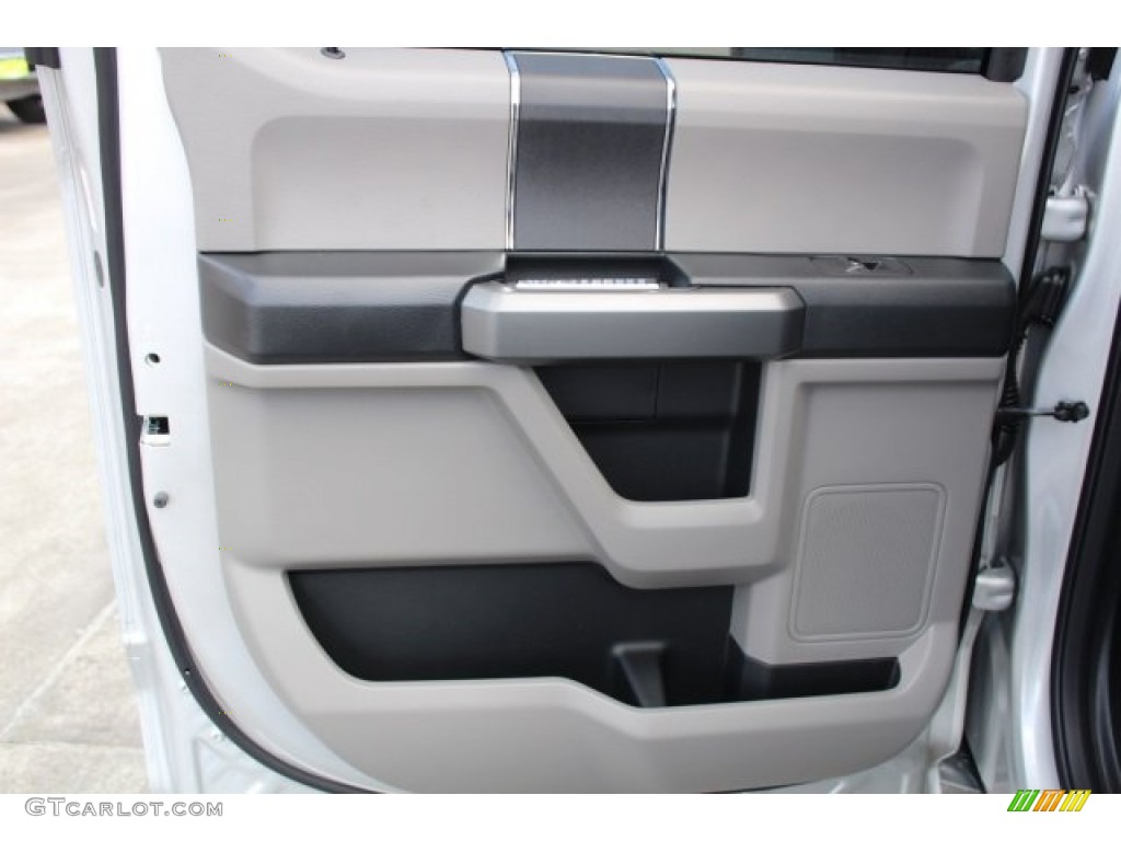 2017 F150 XLT SuperCrew - Ingot Silver / Earth Gray photo #20