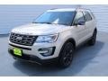 2017 White Gold Ford Explorer XLT  photo #3