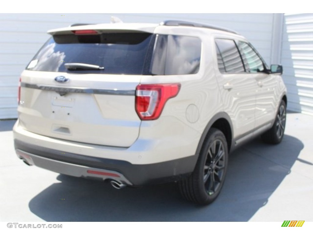 2017 Explorer XLT - White Gold / Sport Appearance Dark Earth Gray photo #7