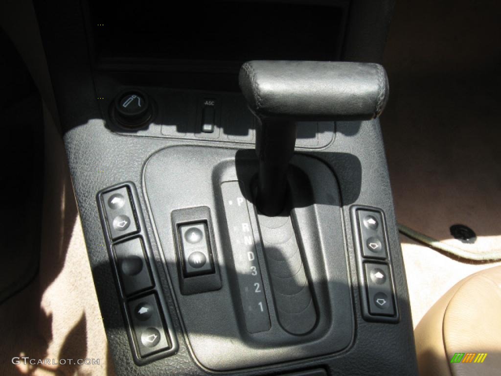 1995 3 Series 325i Sedan - Cosmos Black Metallic / Beige photo #20