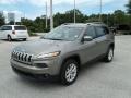 Light Brownstone Pearl 2017 Jeep Cherokee Latitude