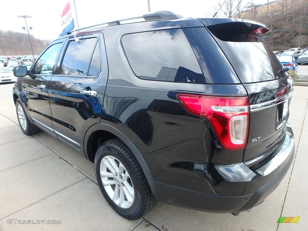 2014 Explorer XLT 4WD - Tuxedo Black / Medium Light Stone photo #5