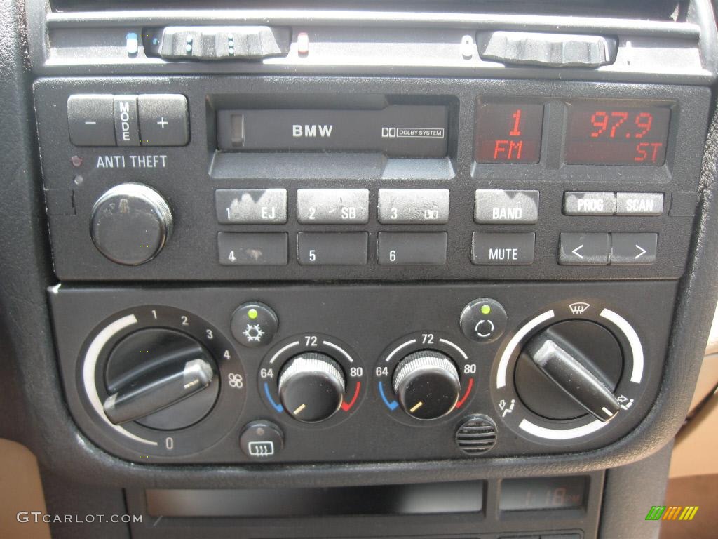 1995 3 Series 325i Sedan - Cosmos Black Metallic / Beige photo #36