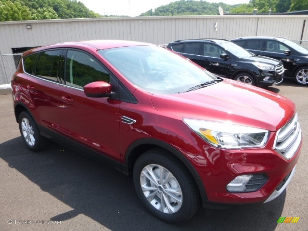 2017 Escape SE 4WD - Ruby Red / Medium Light Stone photo #3