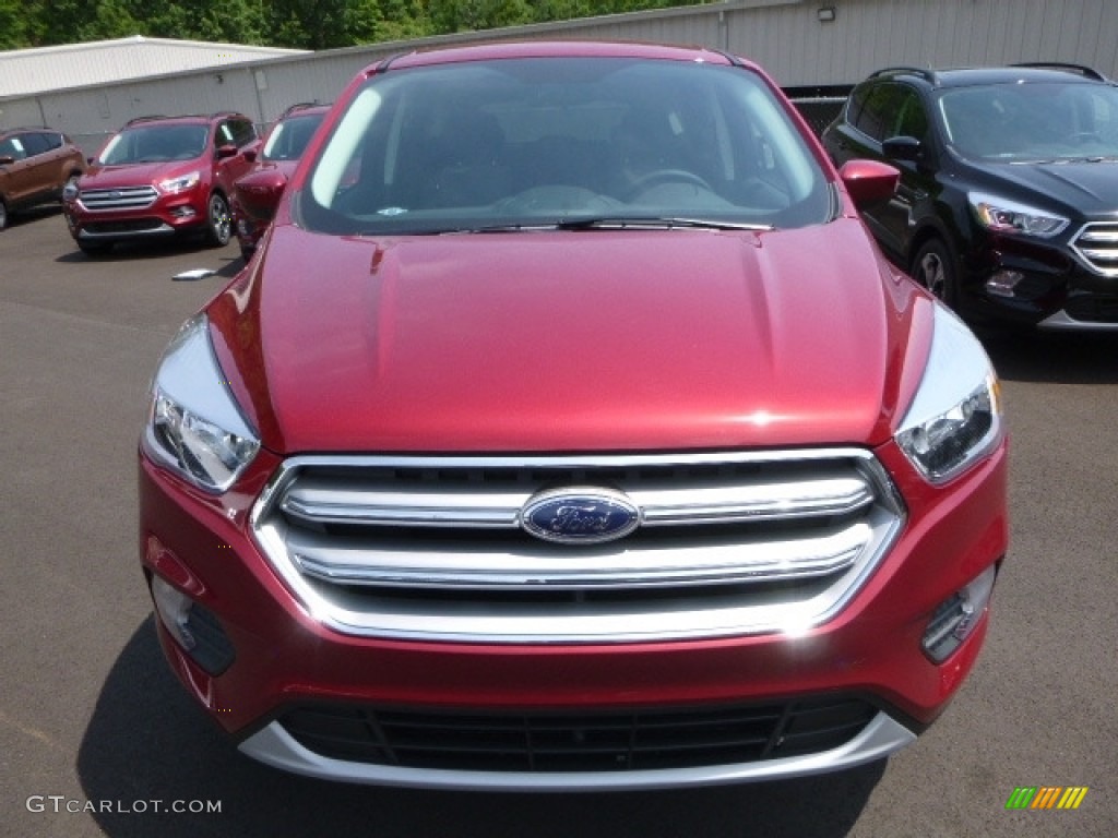 2017 Escape SE 4WD - Ruby Red / Medium Light Stone photo #4
