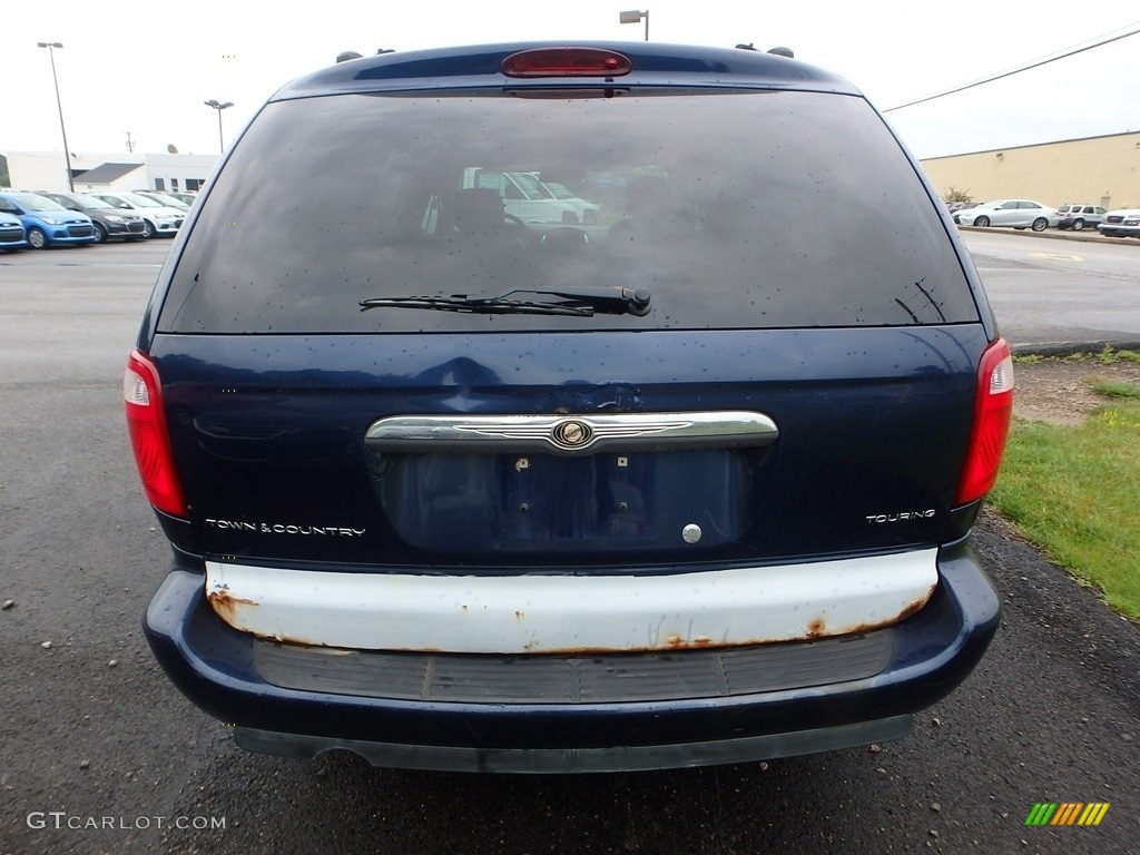 2005 Town & Country Touring - Midnight Blue Pearl / Medium Slate Gray photo #3