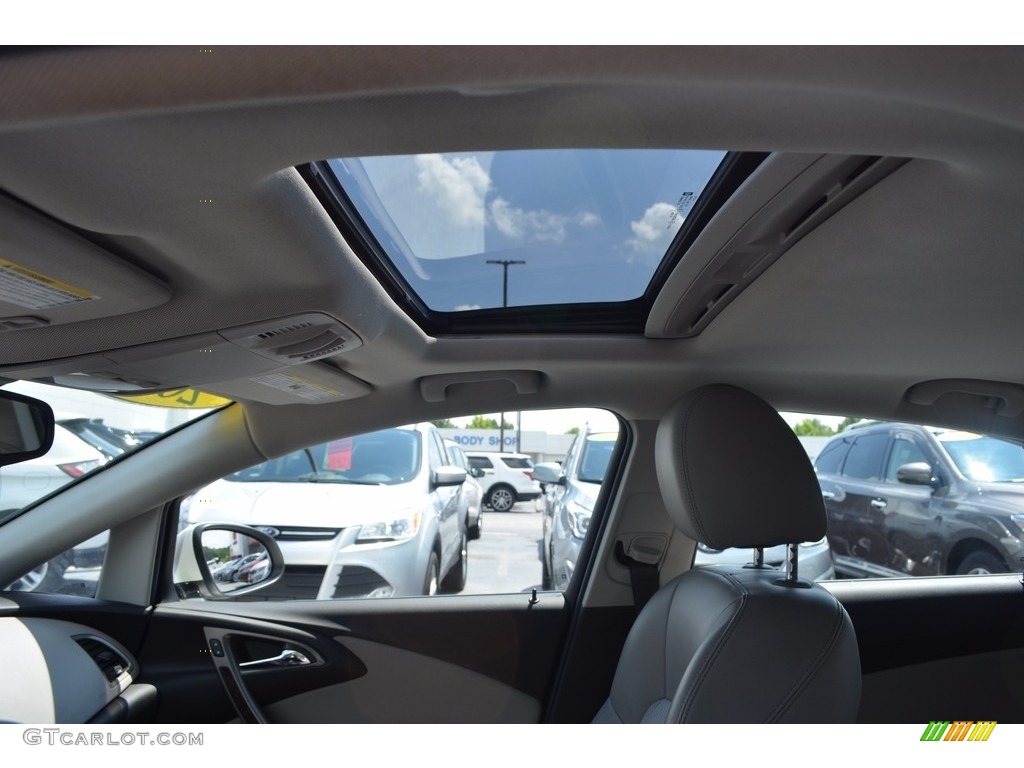 2012 Verano FWD - Summit White / Medium Titanium photo #11