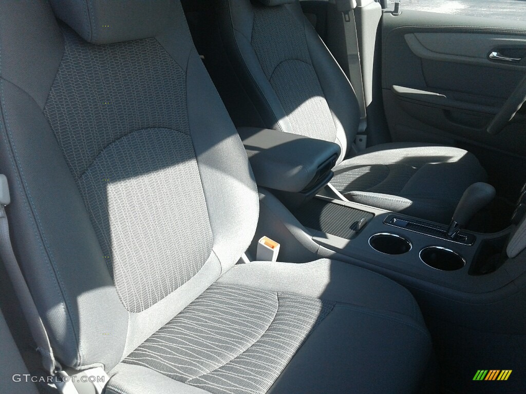 2017 Traverse LS - Summit White / Ebony photo #12