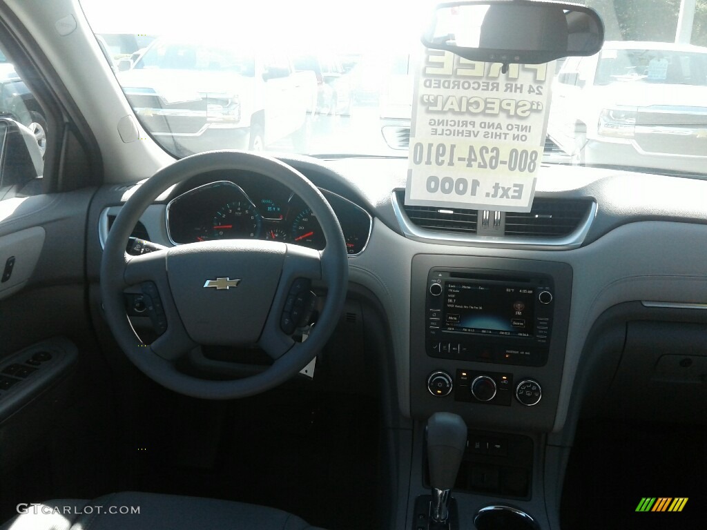 2017 Traverse LS - Summit White / Ebony photo #13