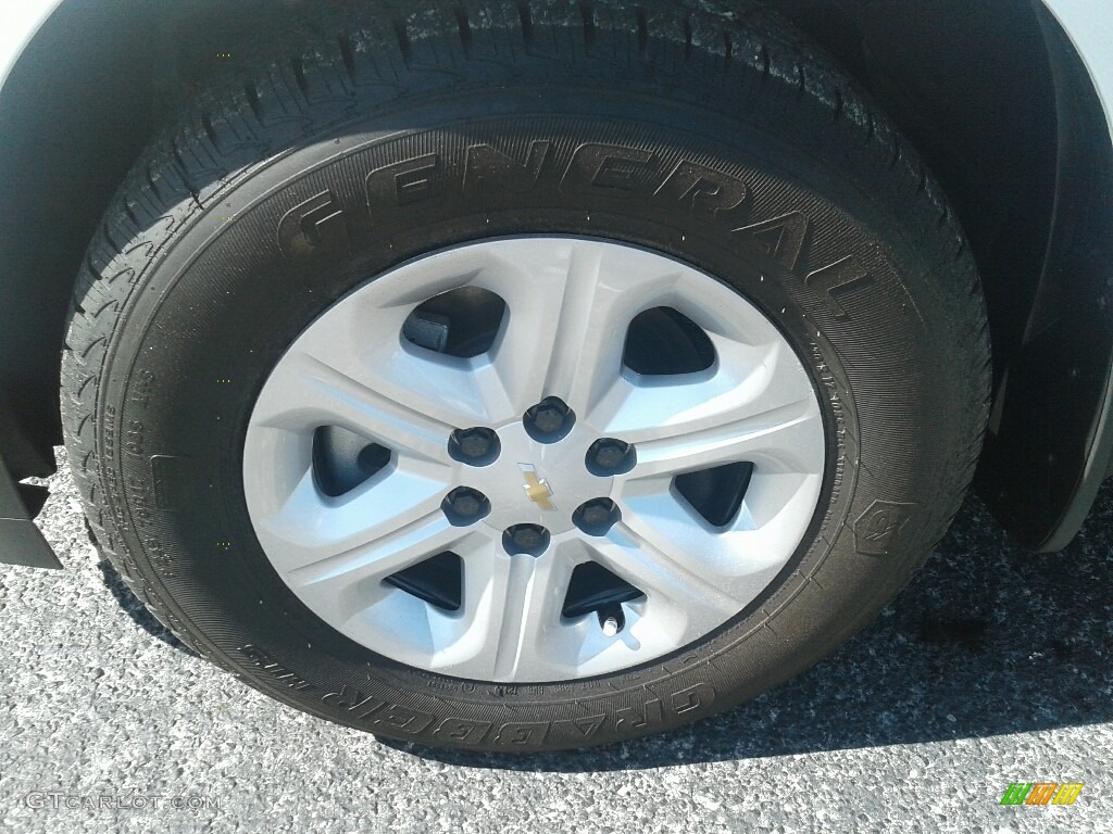 2017 Traverse LS - Summit White / Ebony photo #20