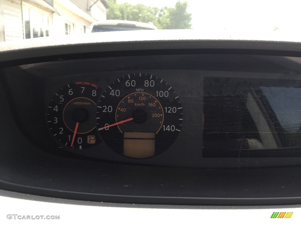 2004 Quest 3.5 S - Smoke Gray Metallic / Gray photo #11