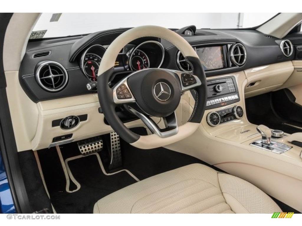 2017 Mercedes-Benz SL 550 Roadster Porcelain/Black Dashboard Photo #121626036